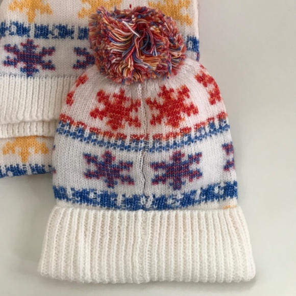 OLD NAVY Fair Isle Snowflake Scarf and Hat Set NWT Rainbow - Picture 3 of 12